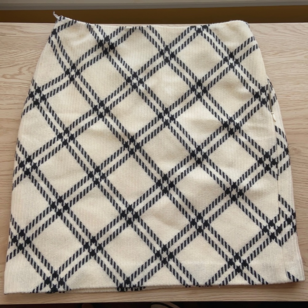 Ann Taylor wool skirt Size 4